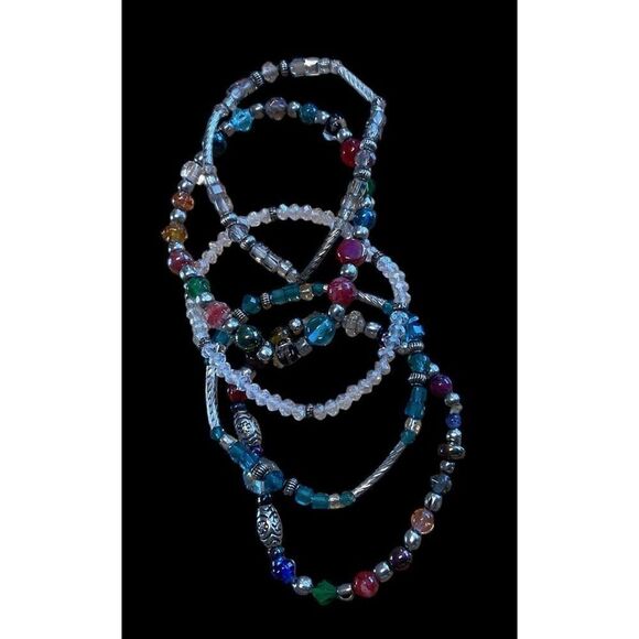 5 Elastic Beaded Bracelets in Various Colors - Picture 2 of 3